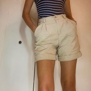Liz Claiborne Khaki Shorts!